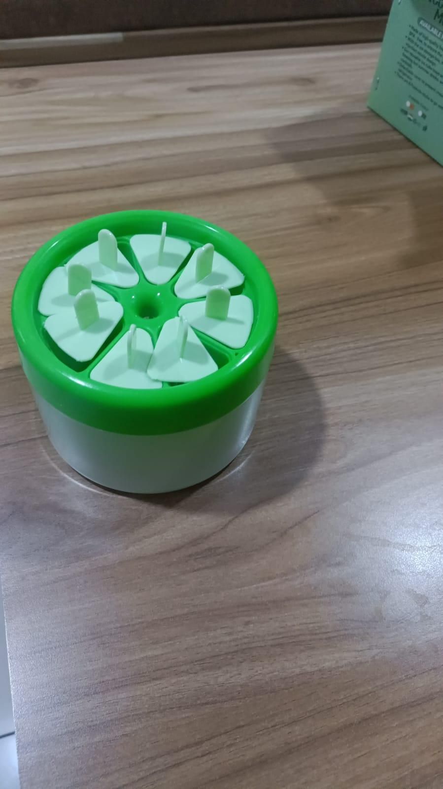 "Reusable 8-Piece Ice Pop Maker Set – Fun & Easy DIY Treats"